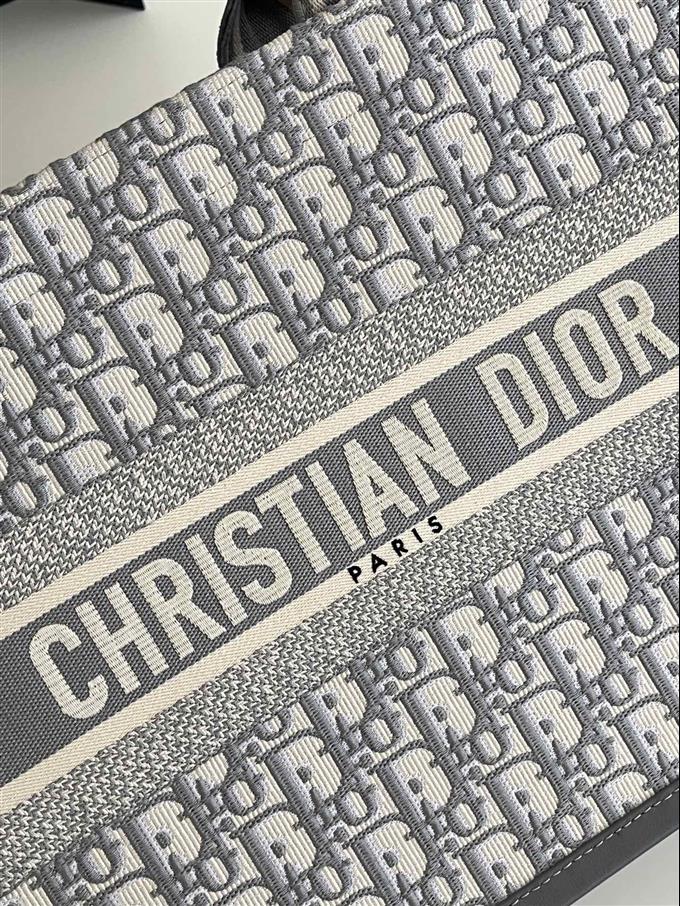 2025228Y700P21229627