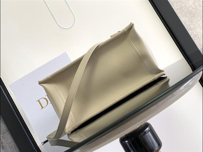 2025228Y750P203758475