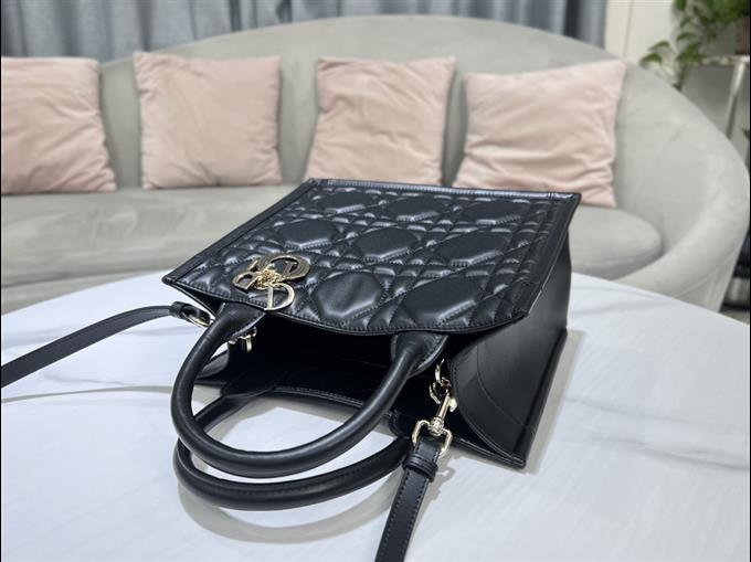 2025228Y750P203829855