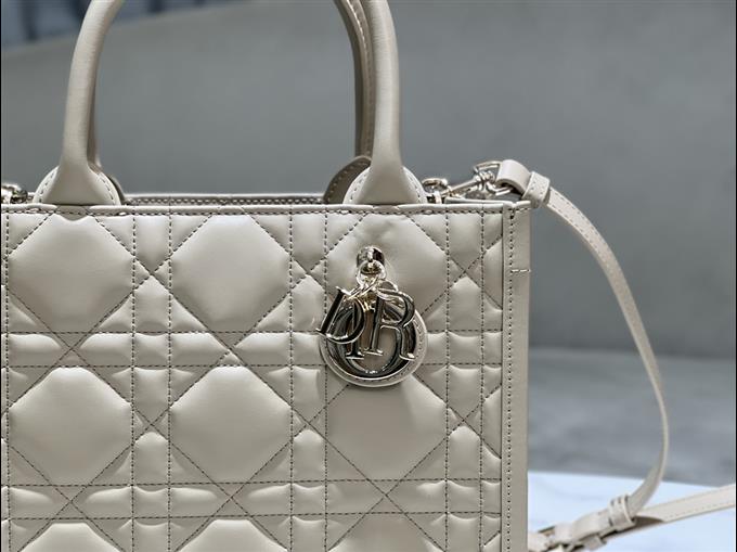 2025228Y750P20383091