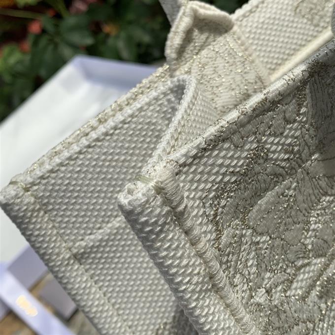 2025228Y750P212146636