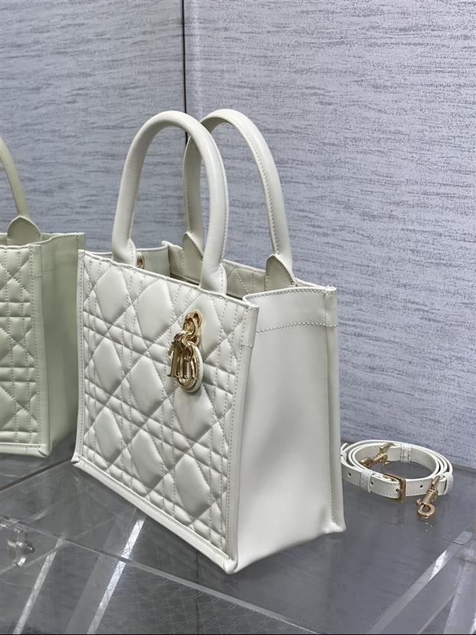 2025228Y750P212147741