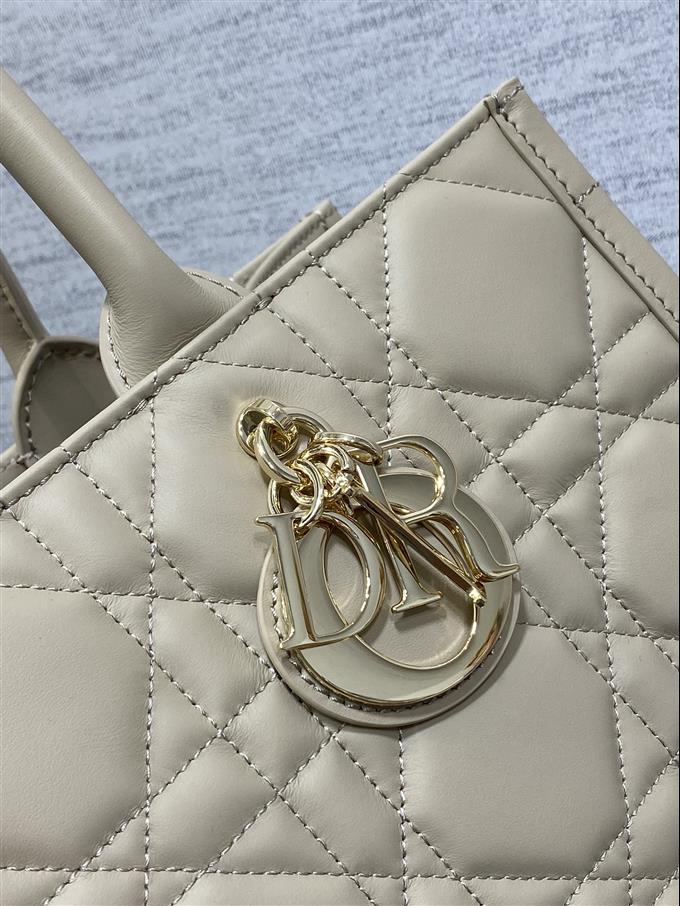 2025228Y800P212148684