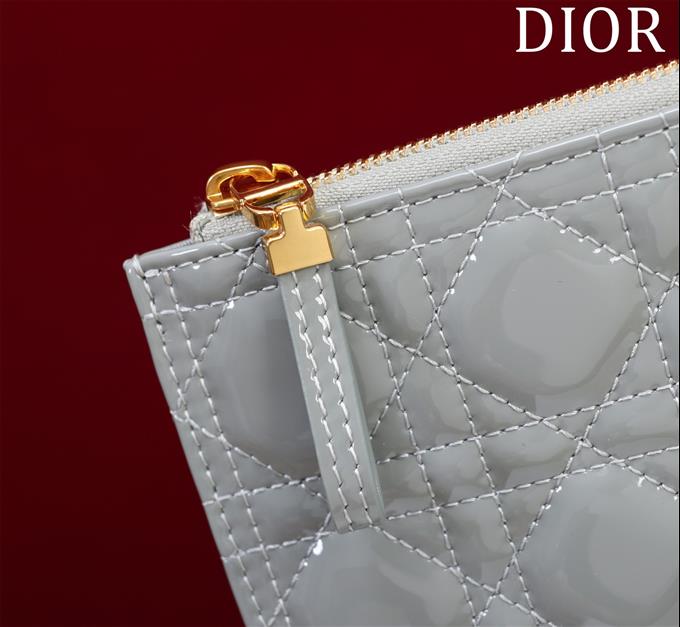 2025228Y550P20534700