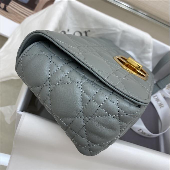 2025228Y600P20536475