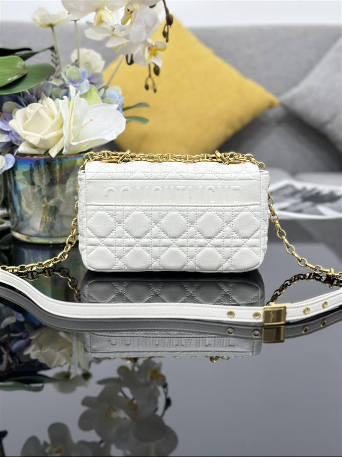 2025228Y600P20538704