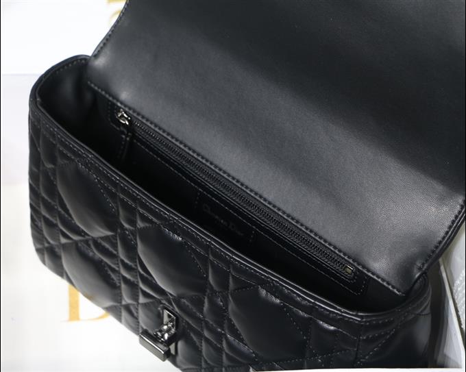 2025228Y700P20538390