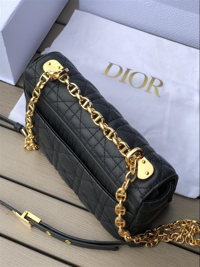 2025228Y900P20531695