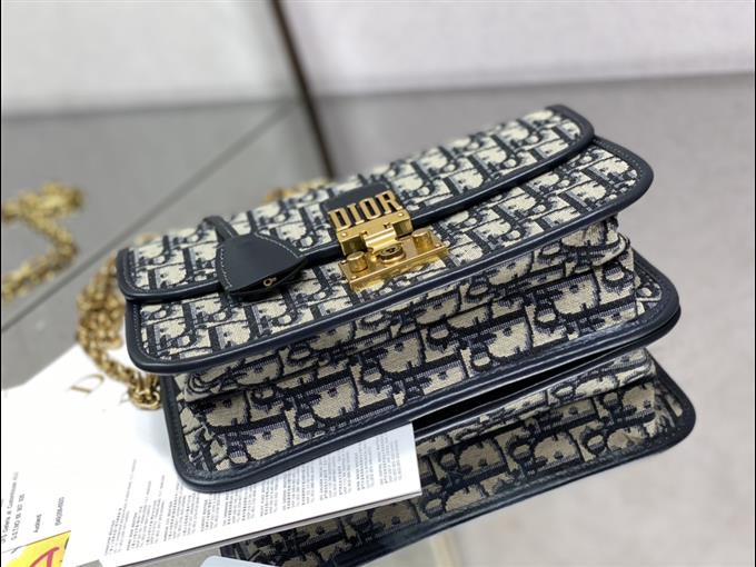 2025228Y520P221925491