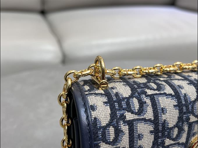 2025228Y550P222127606