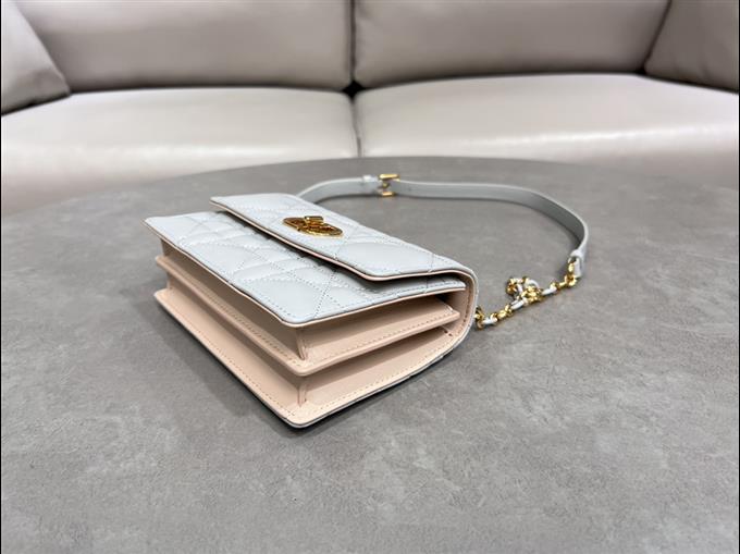 2025228Y600P222127700