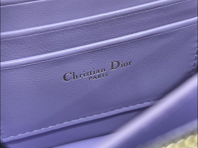 2025228Y600P222127997