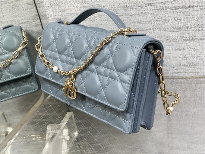 2025228Y600P222151366