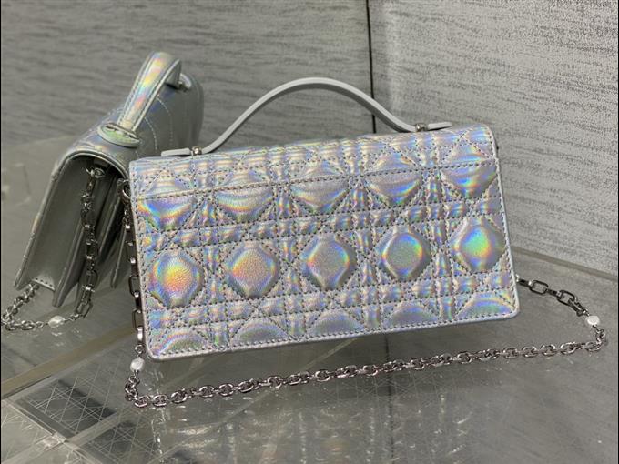 2025228Y600P222151775