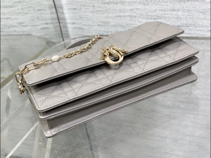 2025228Y600P222151966