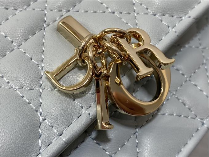 2025228Y600P222152186