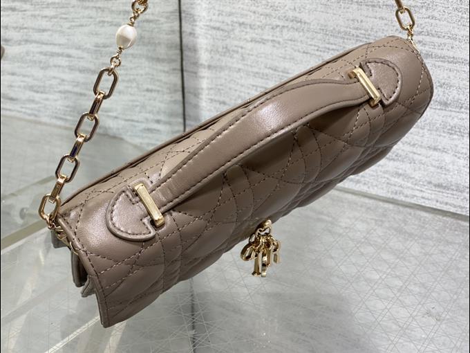 2025228Y600P222152376