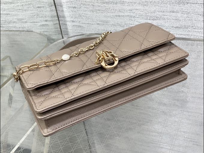 2025228Y600P222152391