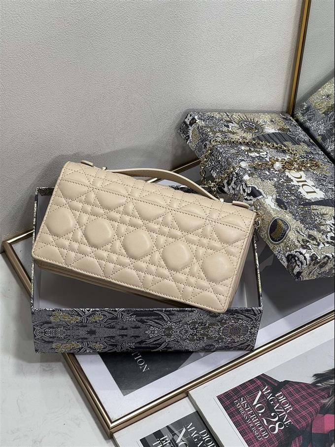 2025228Y600P222152754