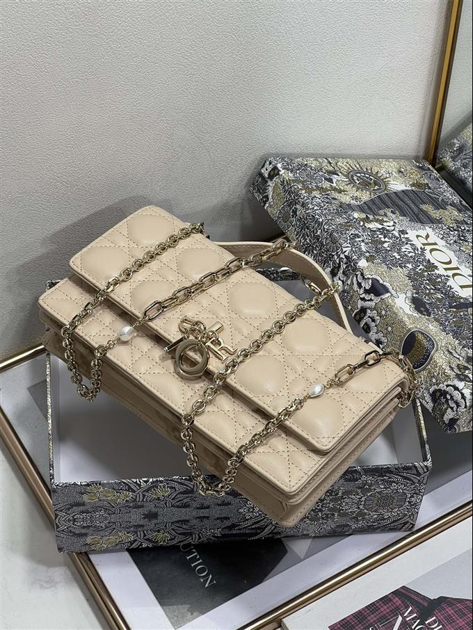 2025228Y600P222152785