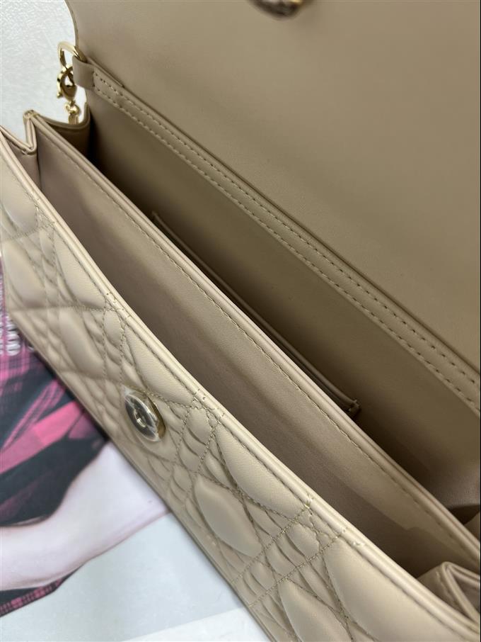 2025228Y600P222152848