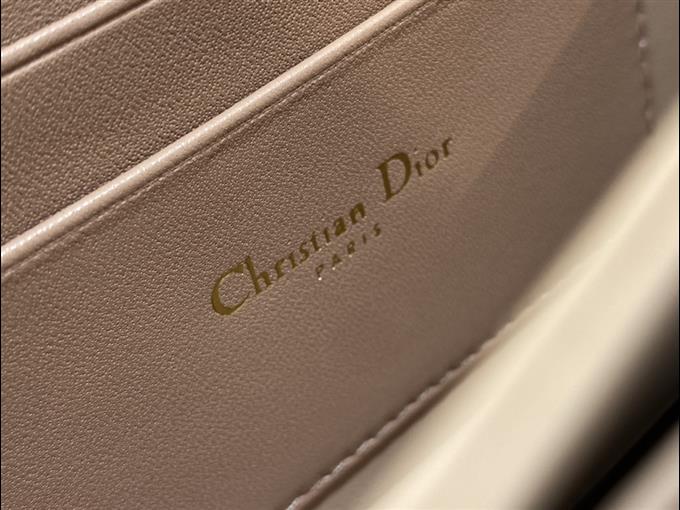 2025228Y600P222152958