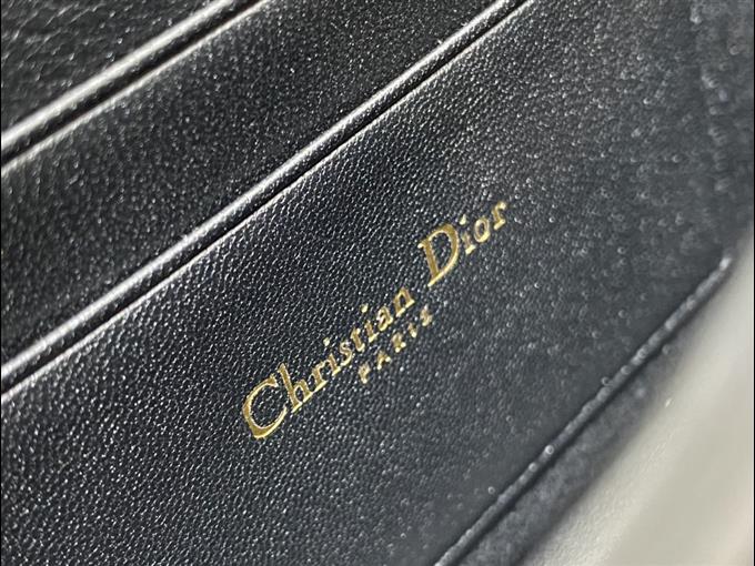 2025228Y600P222153275