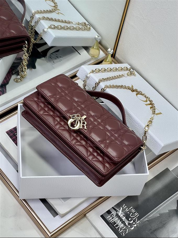 2025228Y600P22215384