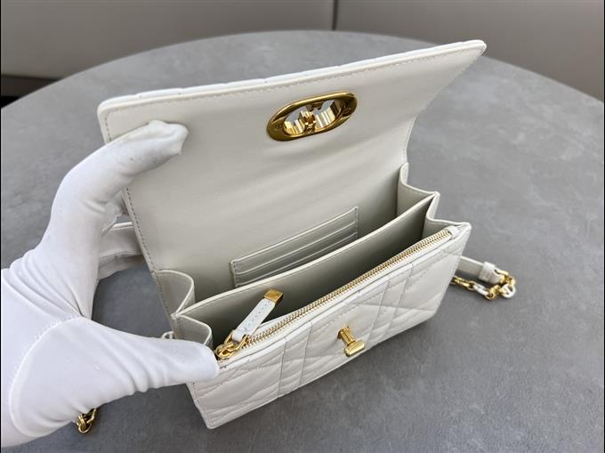 2025228Y650P222129510