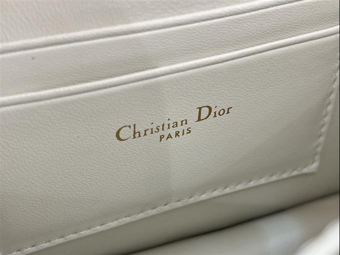 2025228Y650P222129526