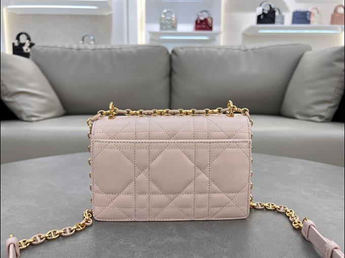 2025228Y650P222129558