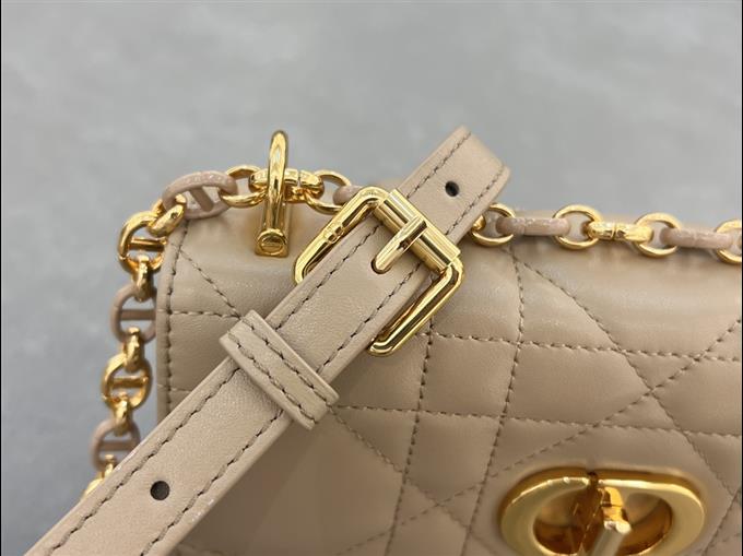 2025228Y650P22213024