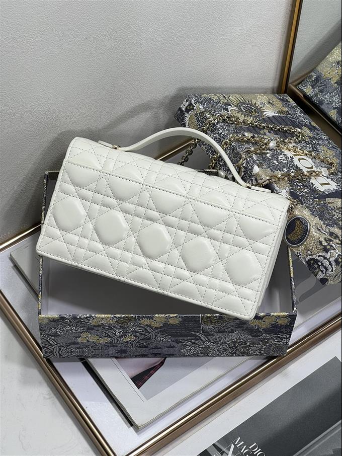 2025228Y650P222149352