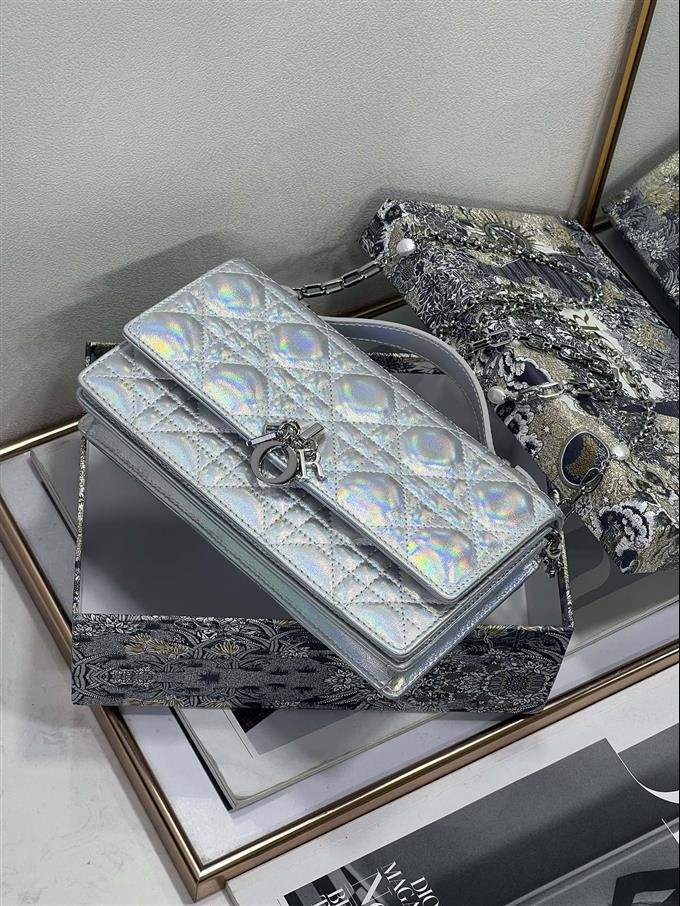 2025228Y650P222149539