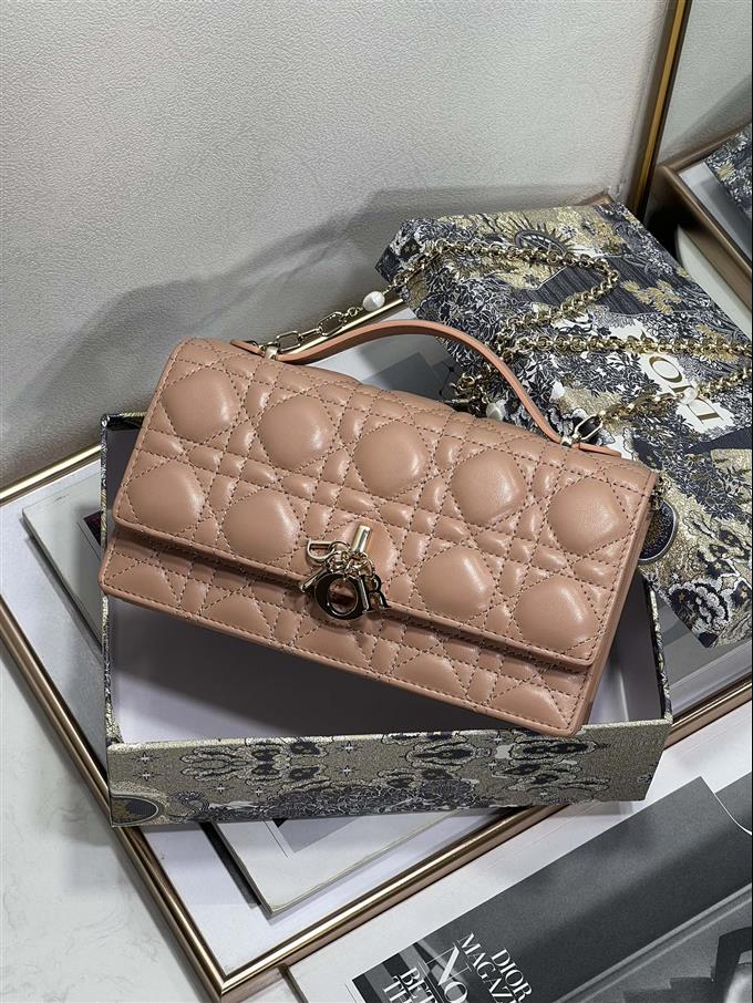 2025228Y650P222149899