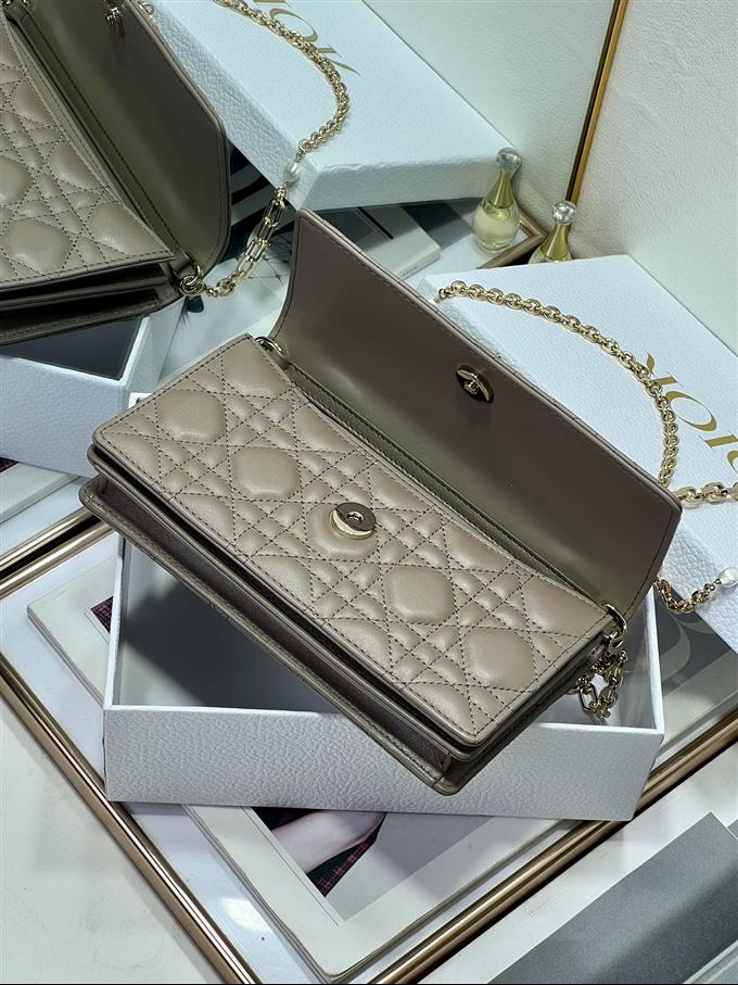 2025228Y650P222150435