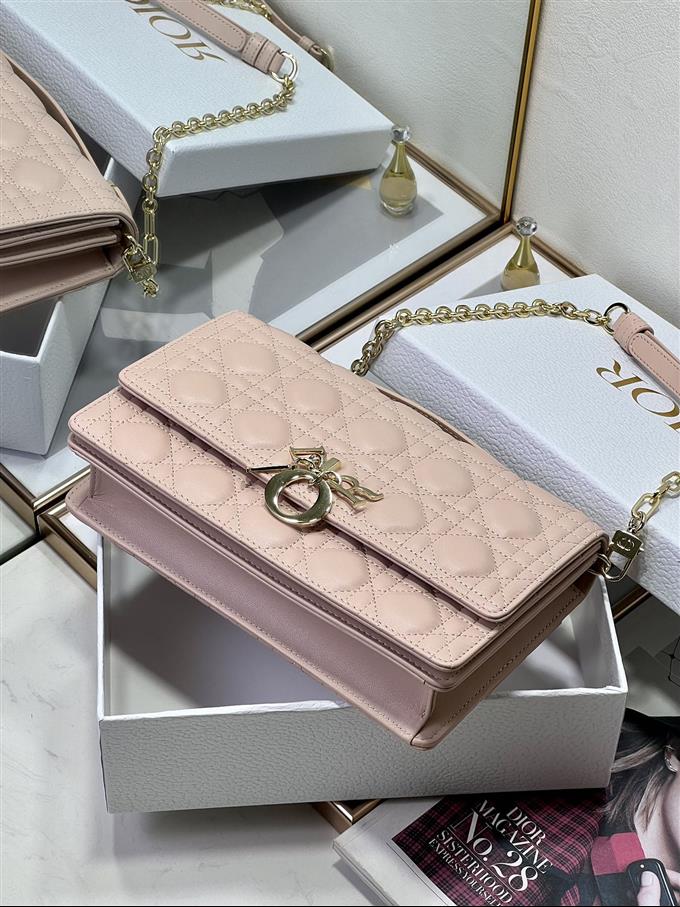 2025228Y650P222153652