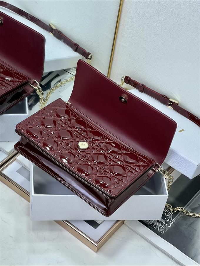 2025228Y650P22215596