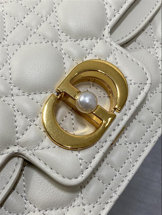 2025228Y700P221925856