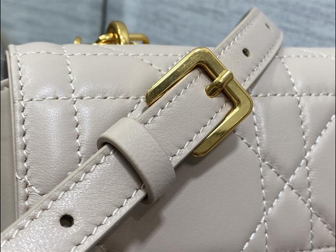 2025228Y700P221926328