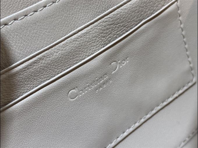 2025228Y700P221926802