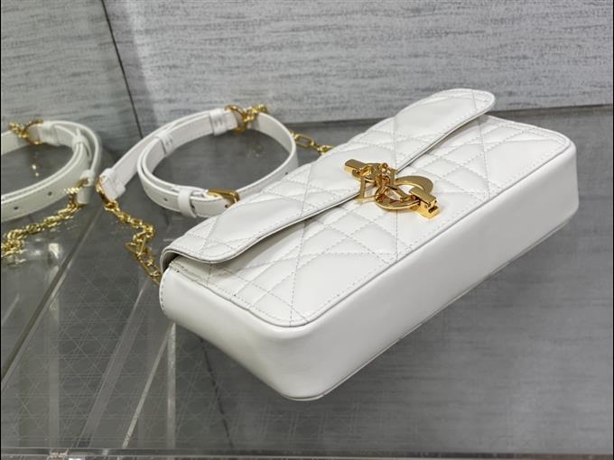 2025228Y700P221926912