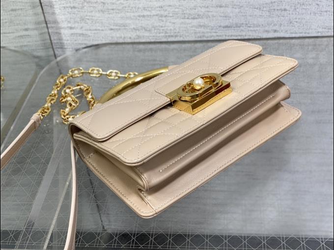 2025228Y700P22192753