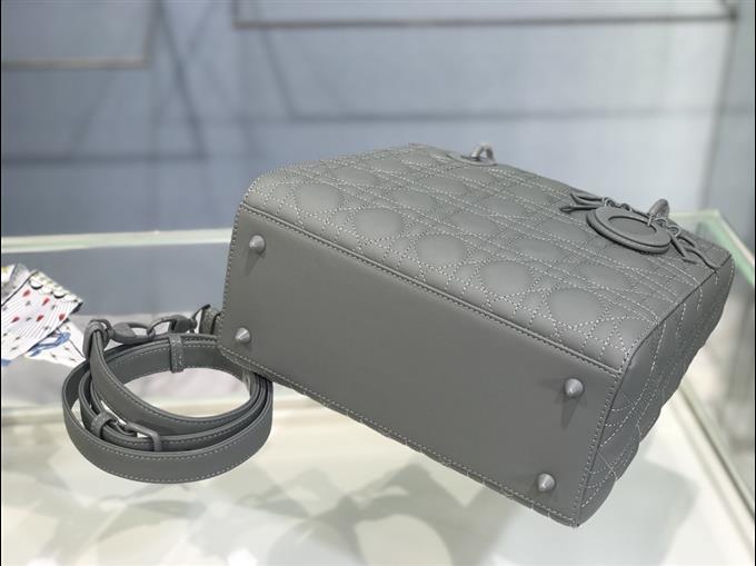 2025228Y750P222155222