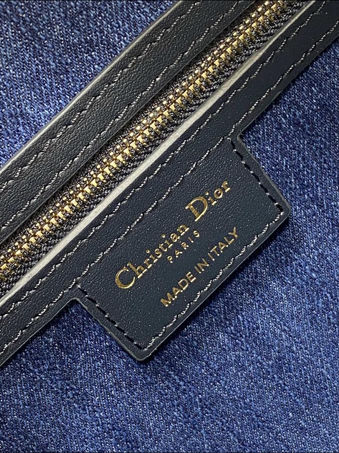 2025228Y600P211427200