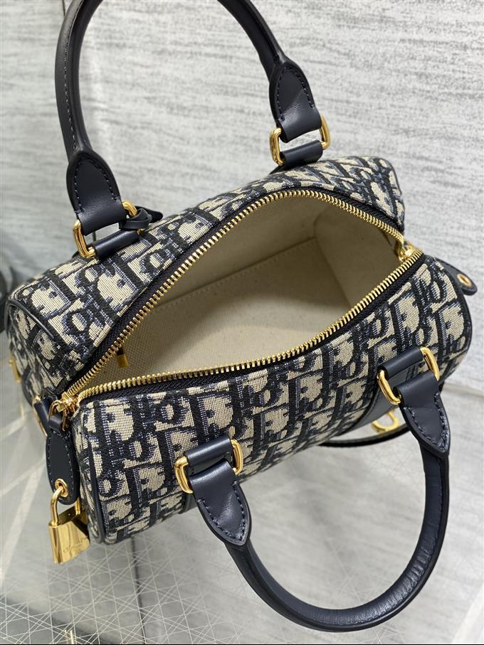 2025228Y600P21142743