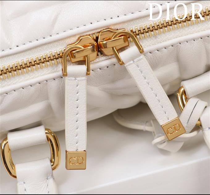 2025228Y600P211431294