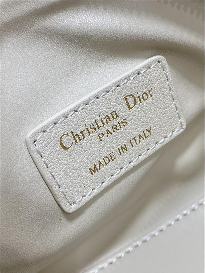 2025228Y620P211427620