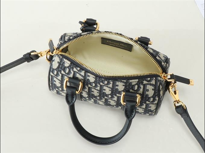 2025228Y620P211431593