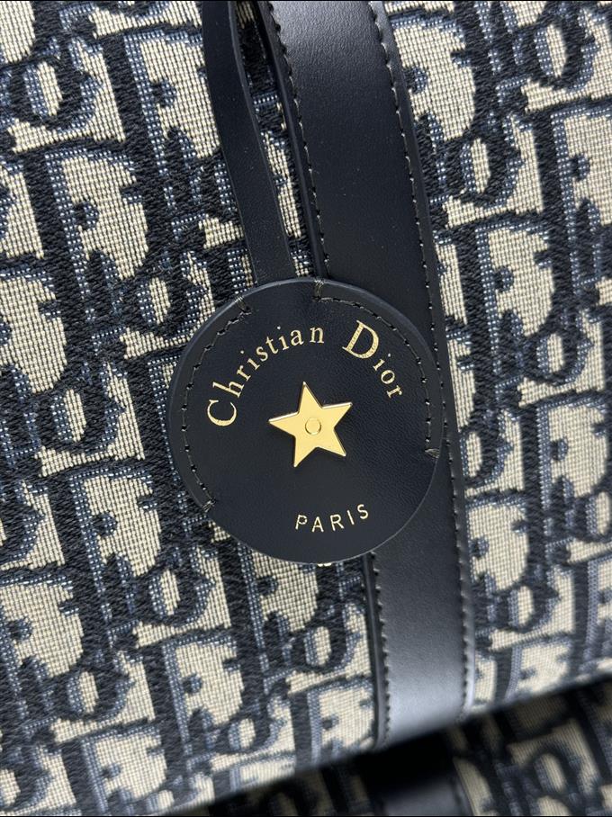 2025228Y650P211433384